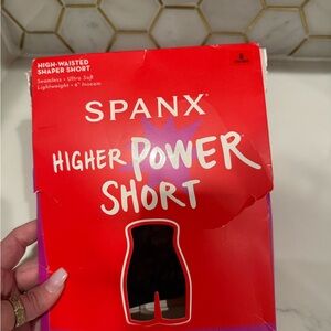 New SPANX Higher Power Short size small
